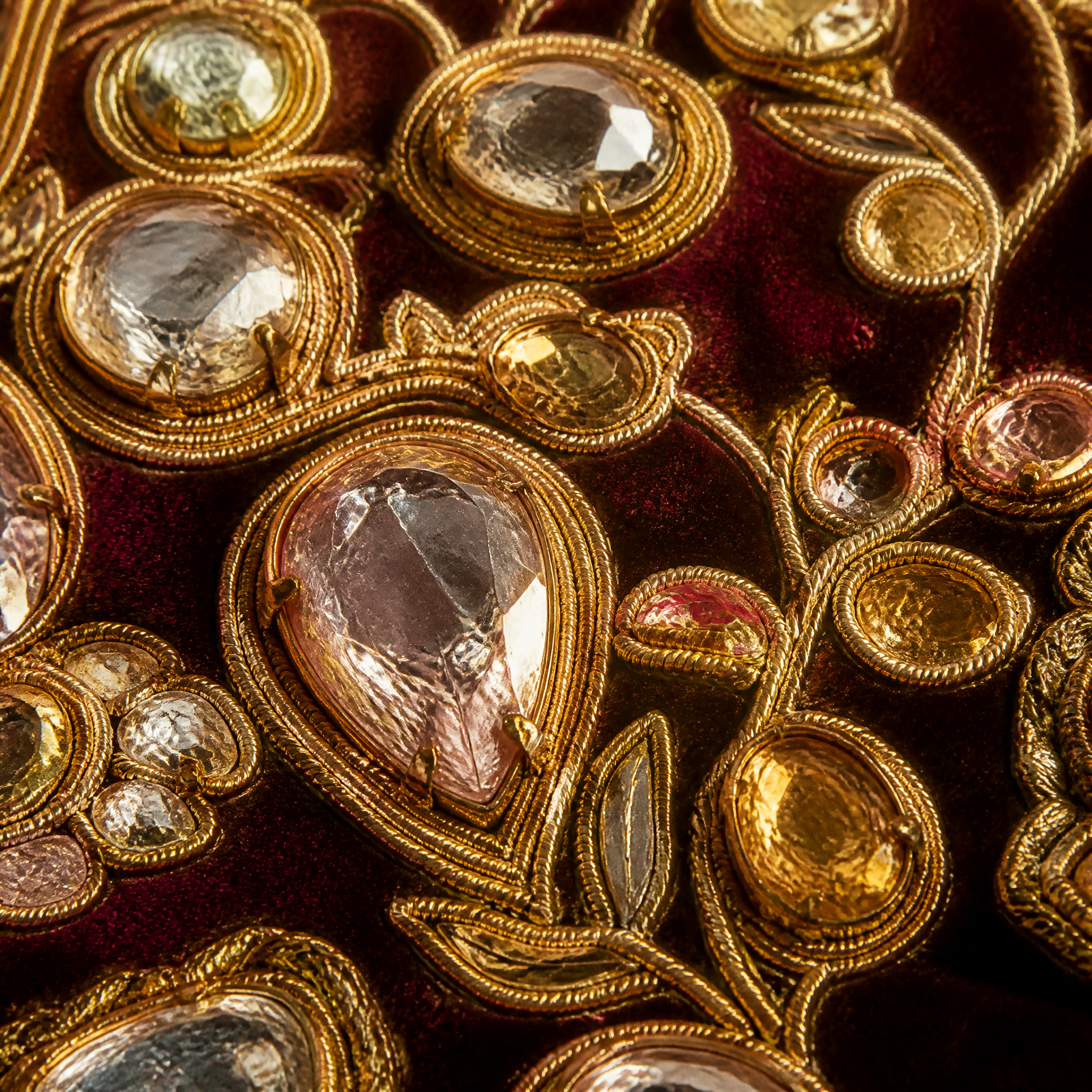 Kundan Stone Detail